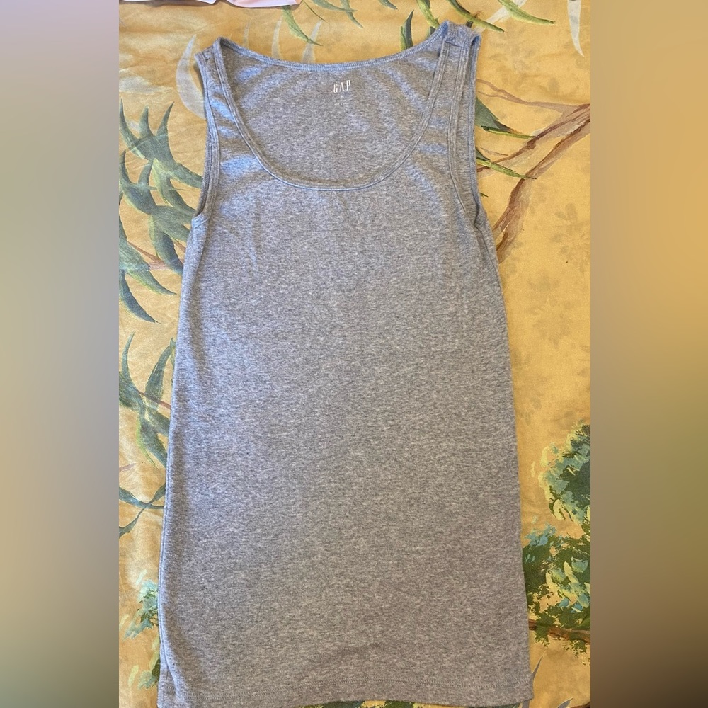 Gap tank top